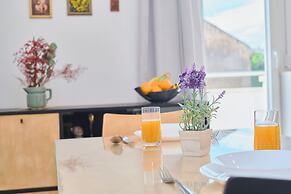 LAV Central Apartment by Litto