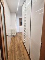 Modern Lisbon Apartment