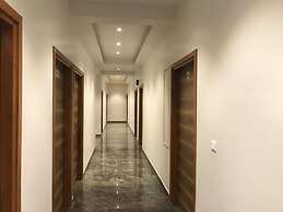 Divya Hotel & Restaurant