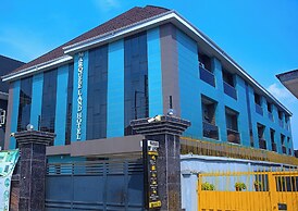 Marqueeland Hotel and suites