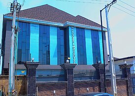 Marqueeland Hotel and suites