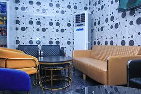 Marqueeland Hotel and suites