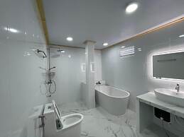 Dacha Thoddoo White Sand