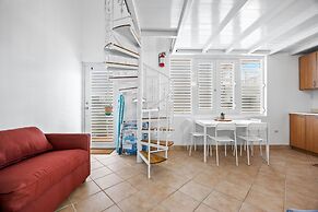 Golf Course Access Balcony Infinity Pool