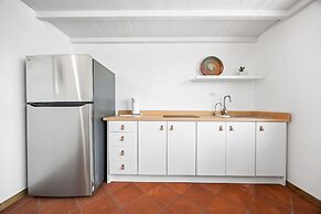 Golf Course Access Balcony Infinity Pool