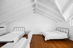 Golf Course Access Balcony Infinity Pool