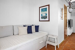 Golf Course Access Balcony Infinity Pool