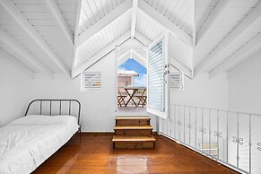 Golf Course Access Balcony Infinity Pool