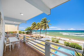 Golf Course Access Balcony Infinity Pool