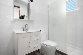 Golf Course Access Balcony Infinity Pool