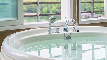 Gapyeong Nami Island Pet-friendly Spa Pe