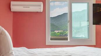 Gapyeong Nami Island Pet-friendly Spa Pe
