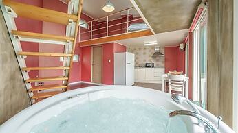 Gapyeong Nami Island Pet-friendly Spa Pe