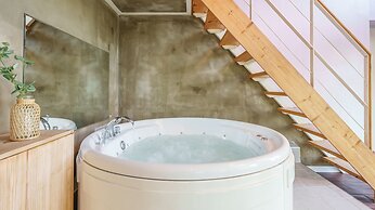 Gapyeong Nami Island Pet-friendly Spa Pe
