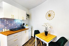 Elegant APT 5 min walk from Split center