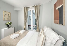 827 Barthélémy