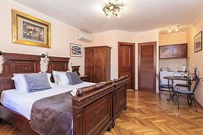 Antaeus Residence