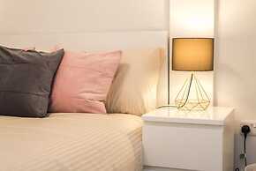 1bed-ground Fl -private Entrance