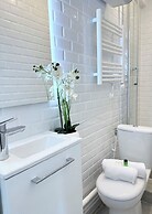 1586 Hauteville