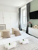 1586 Hauteville