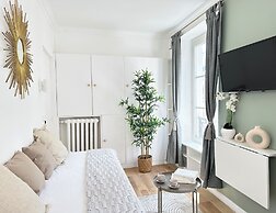 1586 Hauteville