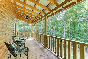 10 Mi to Main St Murphy: Cabin w/ Covered Deck!