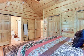 10 Mi to Main St Murphy: Cabin w/ Covered Deck!