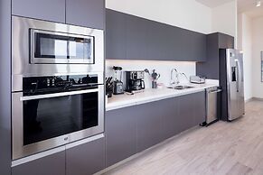 Waves Views Luxury 3BR Oceanfront Condo
