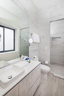 Waves Views Luxury 3BR Oceanfront Condo
