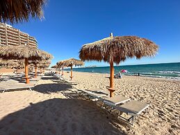 5BR Beachfront Luxury Condo