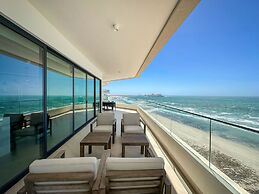 5BR Beachfront Luxury Condo