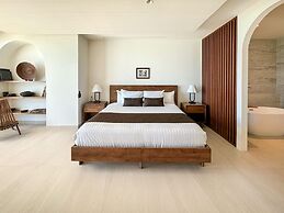 5BR Beachfront Luxury Condo