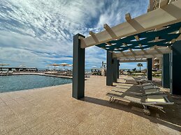 5BR Beachfront Luxury Condo