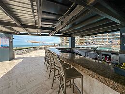 5BR Beachfront Luxury Condo