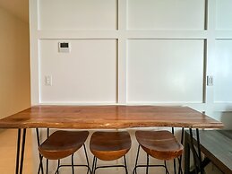 5BR Beachfront Luxury Condo