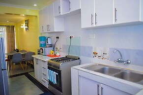 Lux Suites Fancy Getaway Apartments
