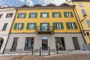 Arona Palace