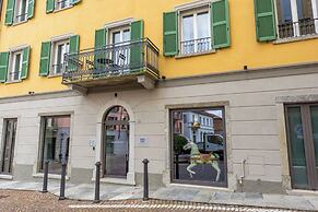 Arona Palace