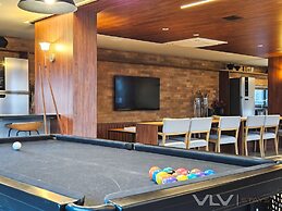 Art Studio by VLV Stays