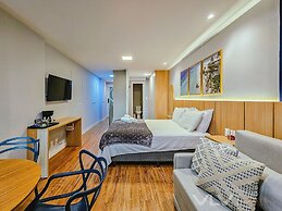 Art Studio by VLV Stays