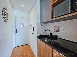 Art Studio by VLV Stays