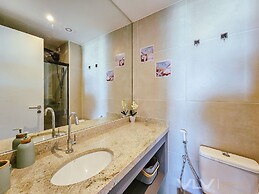 Art Studio by VLV Stays