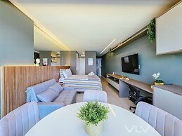Art Studio by VLV Stays