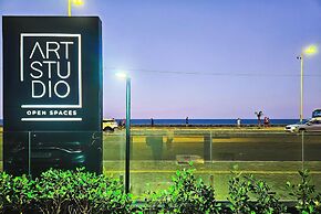 Art Studio by VLV Stays