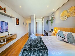 Art Studio by VLV Stays