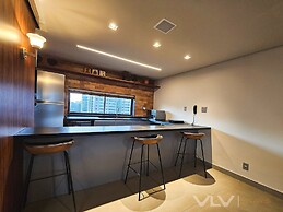 Art Studio by VLV Stays