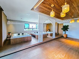 Art Studio by VLV Stays