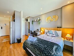 Art Studio by VLV Stays