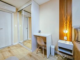 Art Studio by VLV Stays