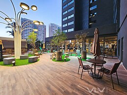 Art Studio by VLV Stays